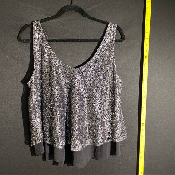 Express Top, Size L - Picture 2 of 3